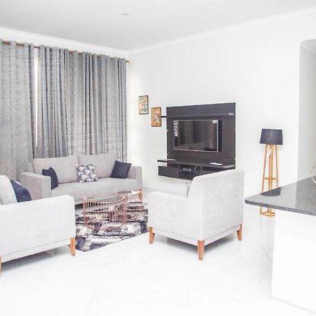 לוסקה Longhorn Executive Apartments מראה חיצוני תמונה